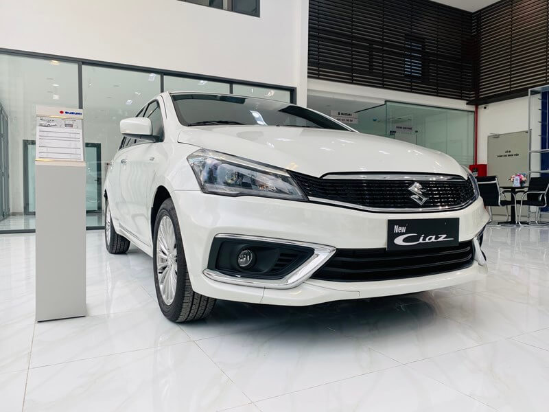 Suzuki Ciaz : giá xe, giá lăn bánh và khuyến mãi