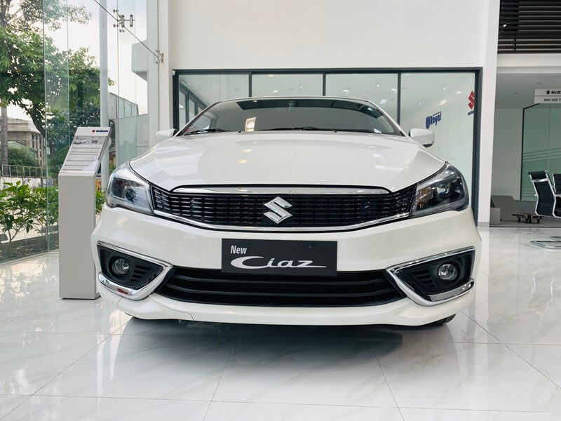 Suzuki Ciaz : giá xe, giá lăn bánh và khuyến mãi