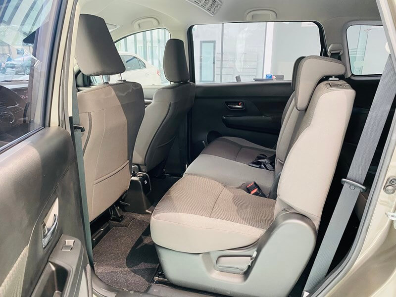 Suzuki Ertiga Hybrid AT : giá xe, giá lăn bánh và khuyến mãi